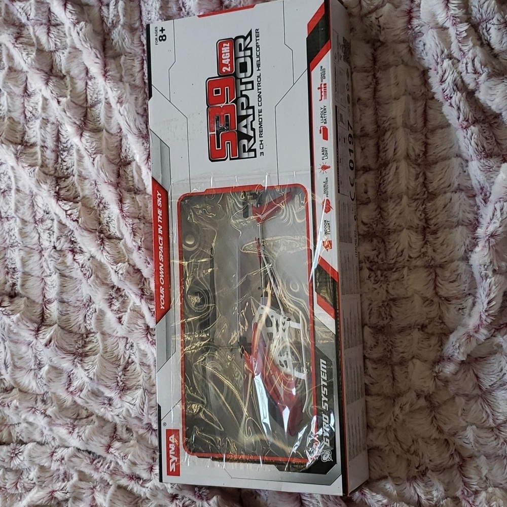 Syma Your own space in the sky S39 Raptor 3 ch remote control helicopter